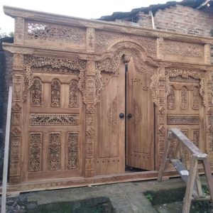 Gebyok Lebar 4 Meter