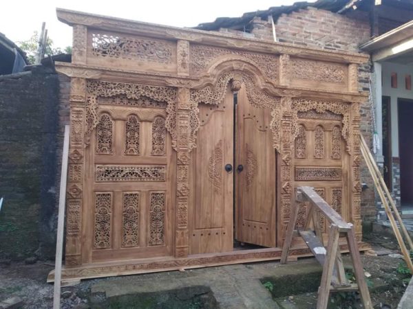 Gebyok Lebar 4 Meter