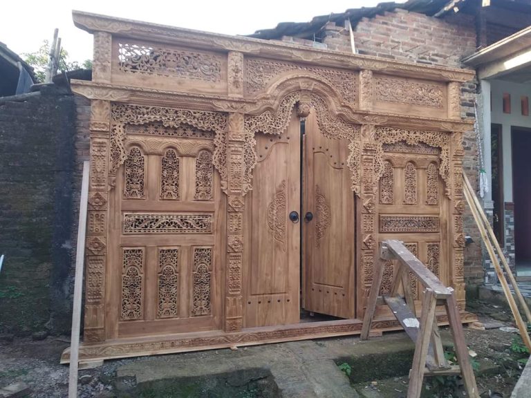 Gebyok Lebar 4 Meter