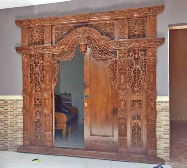 Gebyog Pintu Ukir 3 Dimensi
