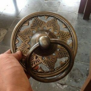 Handel Pegangan Pintu Tarikan Bundar Klasik 01