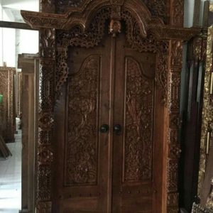 Pintu Ukir Gebyok Penuh Jepara